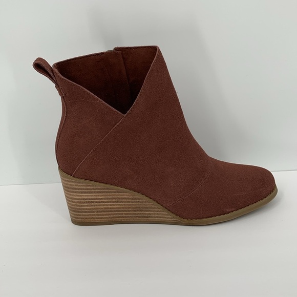TOMS Sutton wedge ankle boots Chestnut brown suede v notch zipper bootie new 7 - Picture 1 of 5